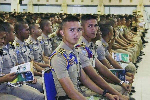 Penampilan Siswa Sekolah Kedinasan