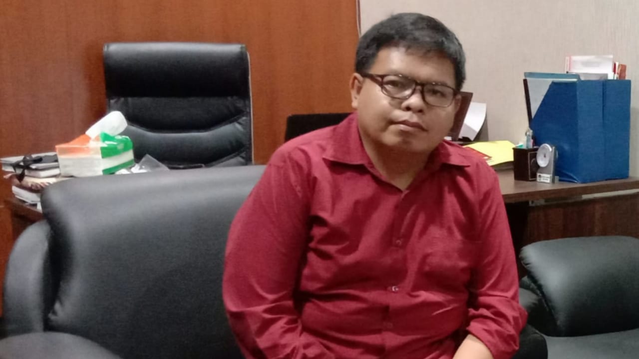 Nurdin, Komisioner KPU DKI saat ditemui media