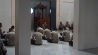 kegiatan pembinaan rohani dan mental (Binrohtal) rutin setiap hari Kamis
