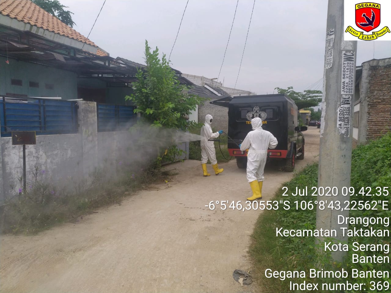 Penyemprotan disinkfektan di  Perumahan Taman Nusa Raya