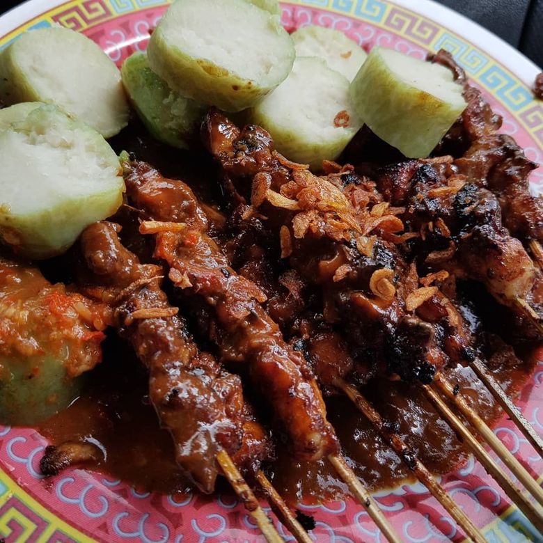 5 Sate Legendaris di Jakarta yang Wajib Kamu Coba! - PENJURU.ID