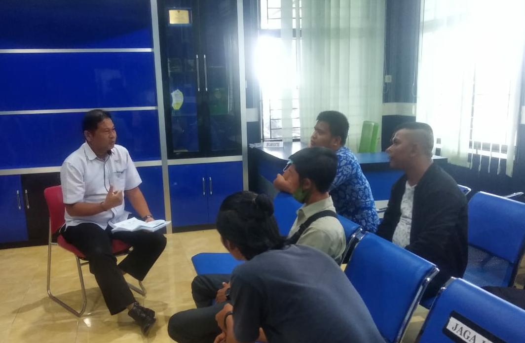 Foto Audiensi Aliansi Mahasiswa dan Pemuda Labuhanbatu Selatan dengan Dinas PMPTSP Labuhanbatu Selatan