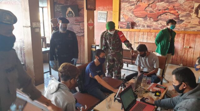 Foto Pelaksanaan Operasi Yustisi oleh Tim Gabungan Satpol PP Lhokseumawe bersama TNI, Polri dan Mahasiswa