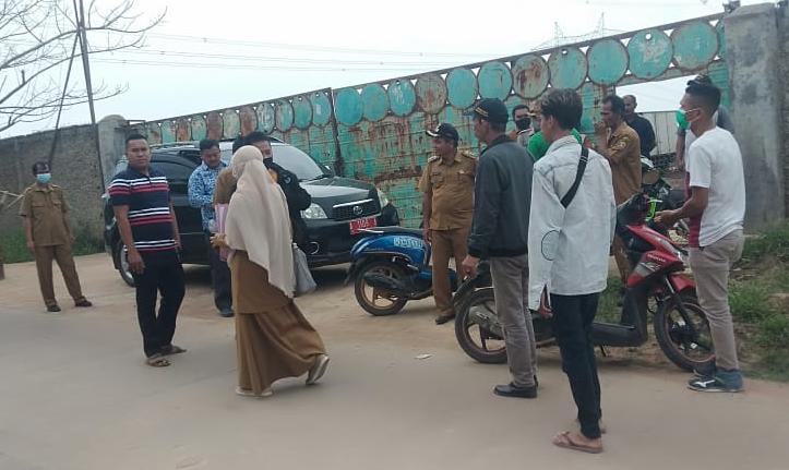 Dinas Lingkungan Hidup Didampingi Warga Meninjau Dugaan Pencemaran Lingkungan Hidup