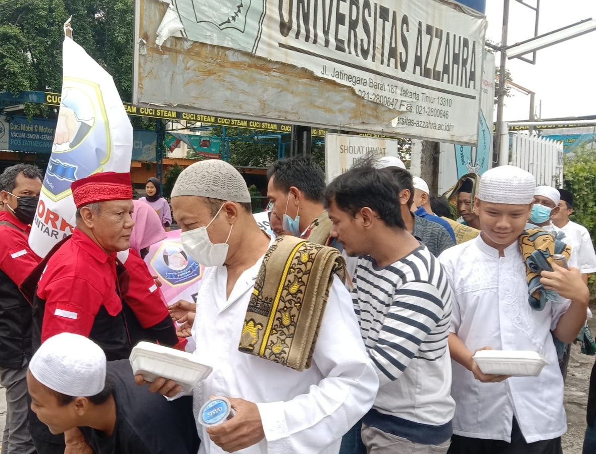 Forkam : Jumat Berkah Bagi-bagi Nasi Box Gratis