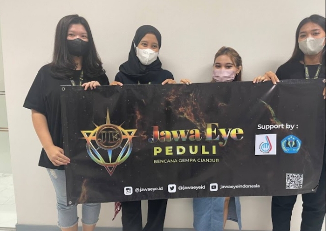 PT Jawa Internet Film Indonesia Tbk Persero atau Jawa Eye Indonesia salurkan bantuan korban gempa di Kabupaten Cianjur