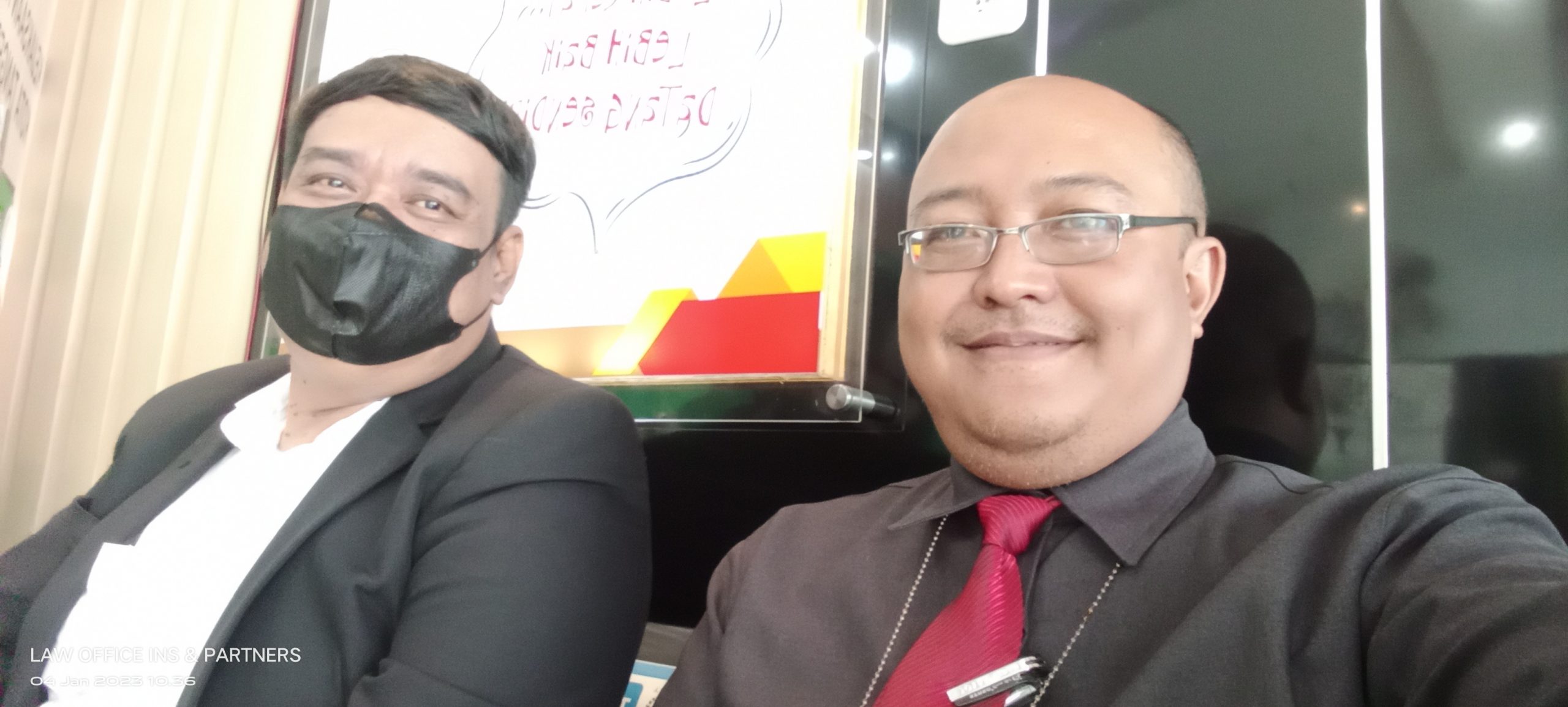 Ketua Umum GATRA, Dr. Bahru Navizha, SH.,SE.,MM ( Sebelah kiri pakai masker ), Team Advokasi Gatra, Ibnu Nurdin Shambuana, S.H (Sebelah Kanan)